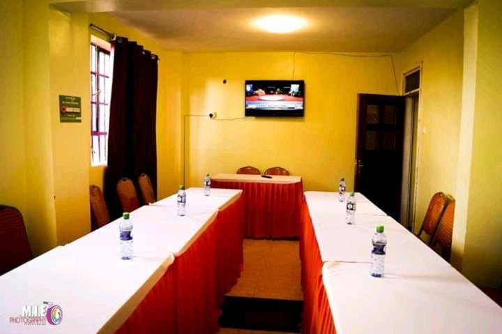 Crown Hotel Kericho Ngoại thất bức ảnh